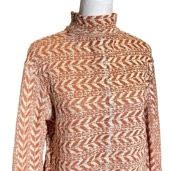 BKE women's Small raw edge mock neck knit long sleeve top burnt orange white - Picture 2 of 10